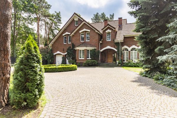 Driveway Brick Repair in Iowa City